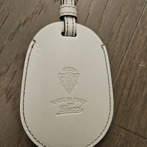 Brand New Authentic Gucci Leather Luggage Tag